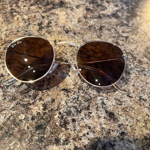 Ray Ban’s Women’s Sunglasses
